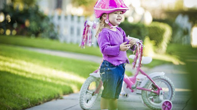 Карета для маленької принцеси: який транспорт вибрати дівчинці до 2 років